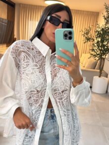 חולצת תחרה לבנה