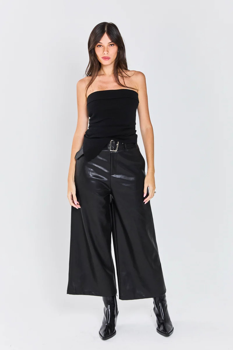 20D1C1AB-E700-4844-BBB2-67DC22D4680A מכנס עור צוף – תמונה 1