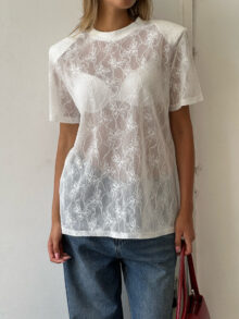 ⁦חולצת לירי תחרה לבן⁩ – תמונה ⁦4⁩