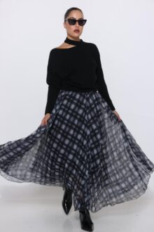 ⁦חצאית משבצות⁩ – תמונה ⁦4⁩