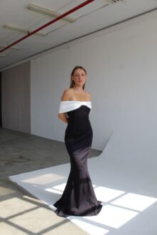 ⁦שמלת סקרלט⁩ – תמונה ⁦5⁩