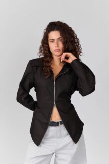 ⁦חולצה צווארון⁩ – תמונה ⁦2⁩