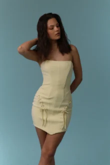 שמלה מיני מוניקה